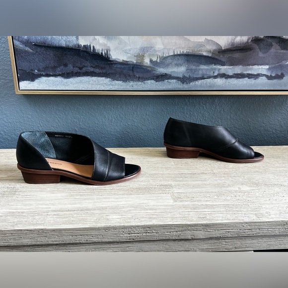 Lucky Brand Women's Black Leather Mules - Picture 3 of 6